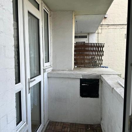 Spacious 2 Bed Flat Barking  Exterior photo